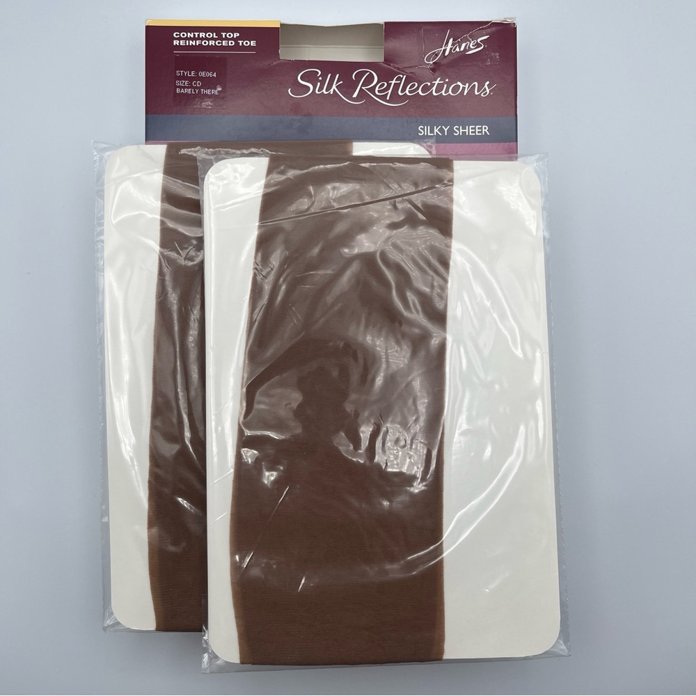 Hanes Silk Reflections Silky Sheer Pantyhose